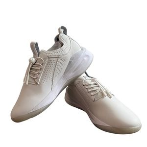 New Clove white gray splatter accents sneakers size 7 NWOT